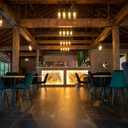 Cort de lux The Grand Prestige Igloo
